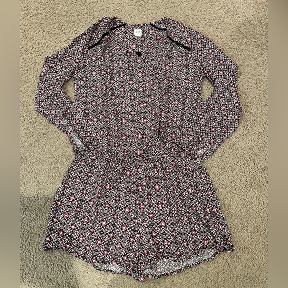 Women's GAP long sleeve Geometric print V-neck Romper/ jumpshorts - Picture 2 of 10